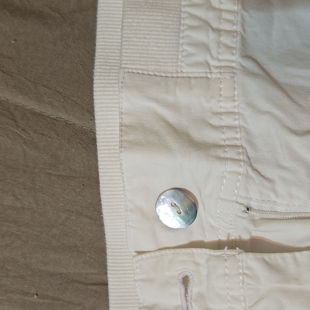 Rafaella Sport Classic White Capri Pants with Button Detail - Picture 3 of 4